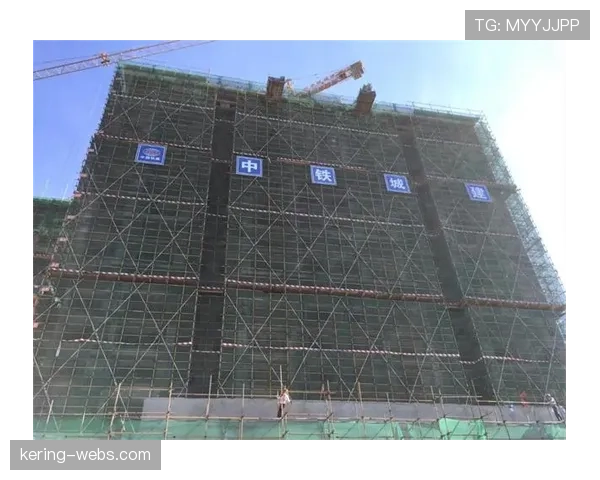 雷恩主场看台扩建工程提前竣工,新增座位将带来更热烈的传控助威声浪 雷恩主场看台扩建工程提前竣工,新增座位将带来更热烈的传控助威声浪